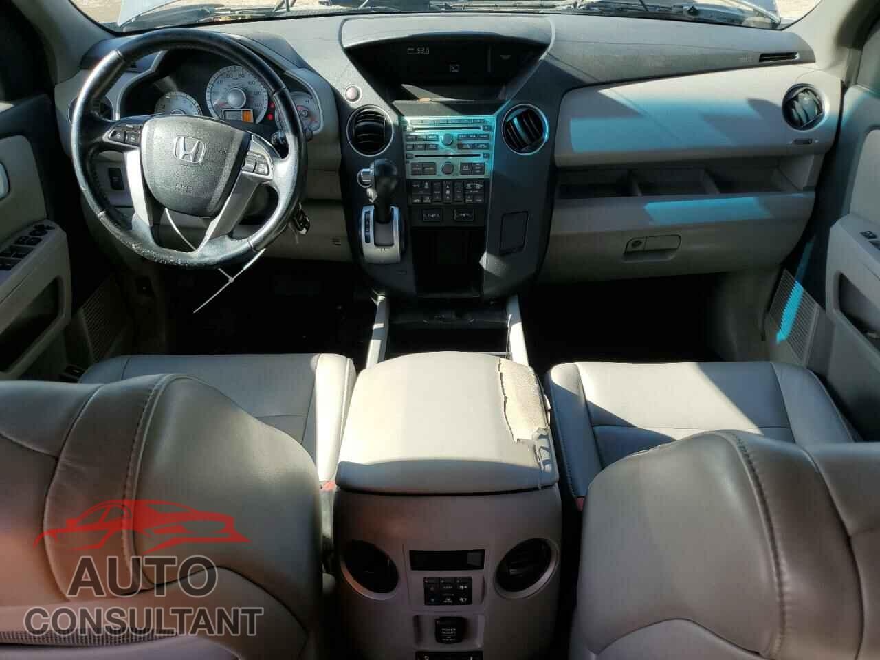 HONDA PILOT 2011 - 5FNYF4H65BB033064