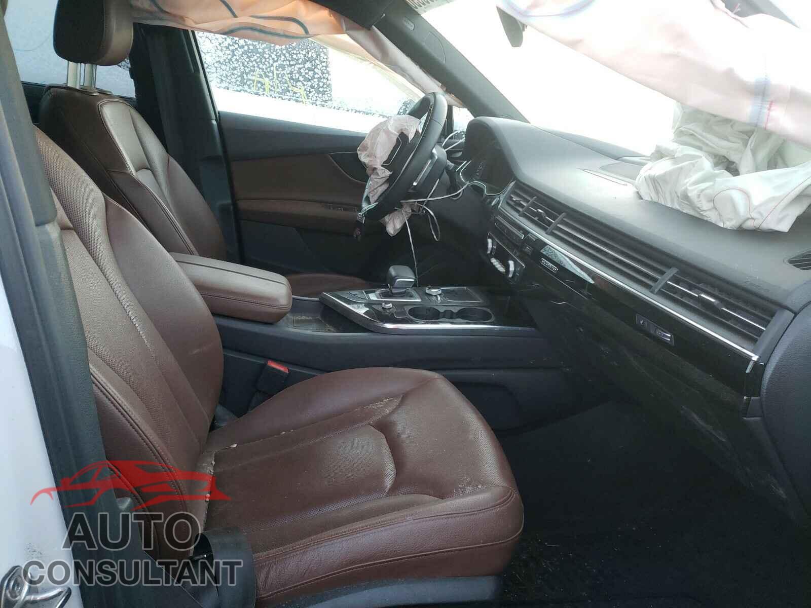 AUDI Q7 2018 - WA1VAAF73JD041305