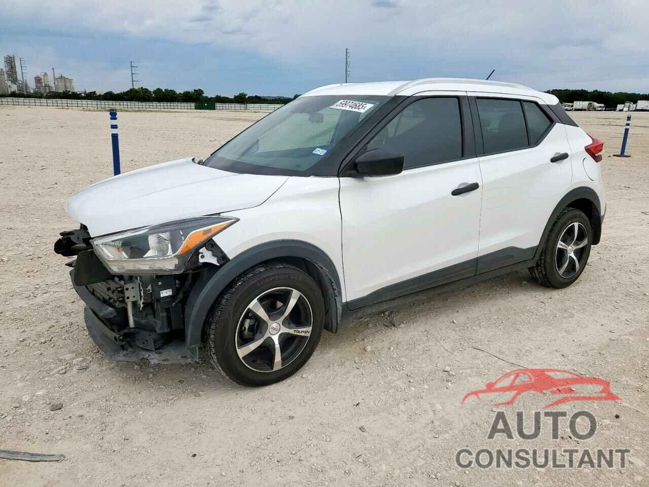 NISSAN KICKS 2018 - 3N1CP5CUXJL517866