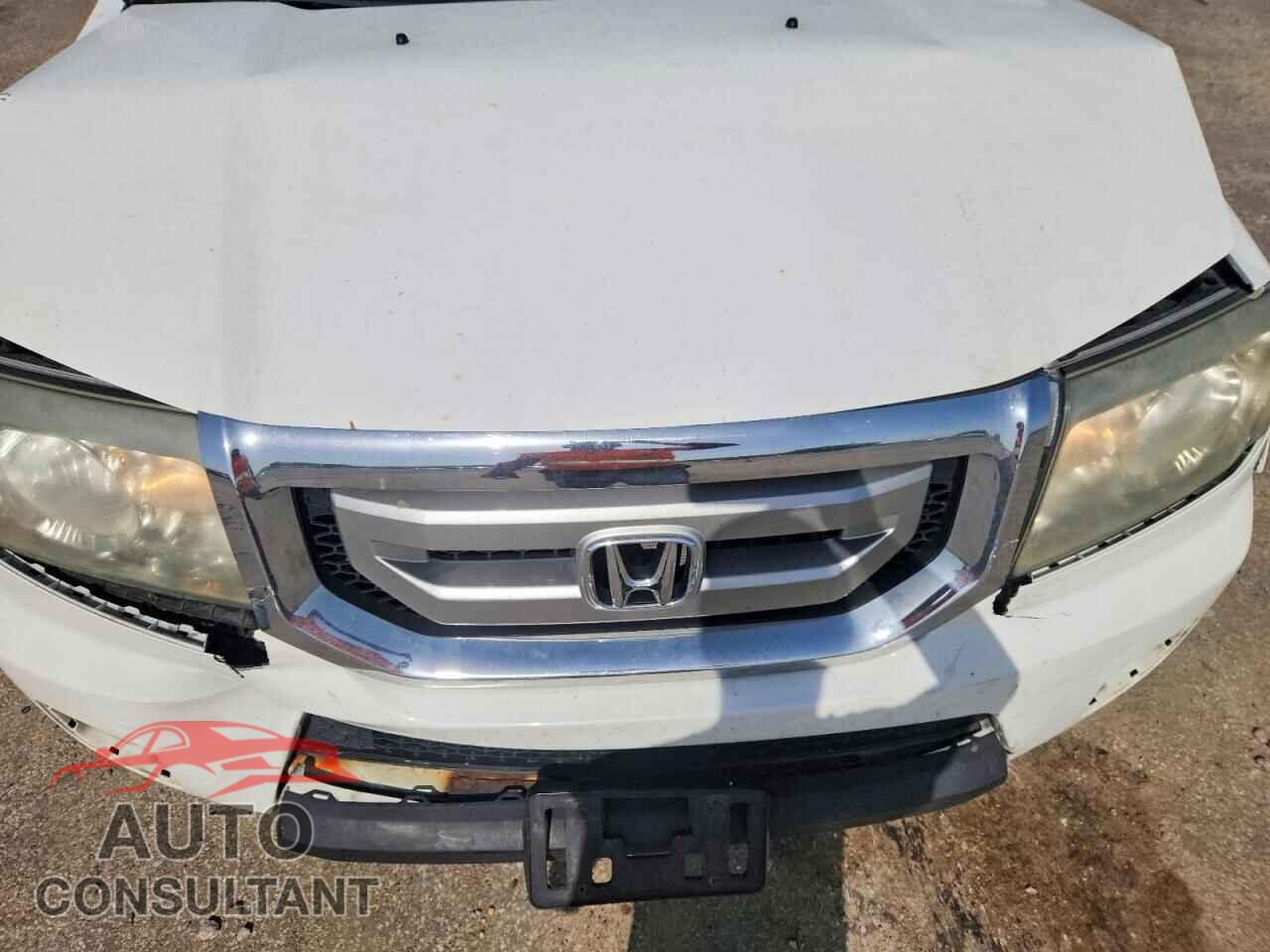 HONDA PILOT 2011 - 5FNYF4H40BB064902