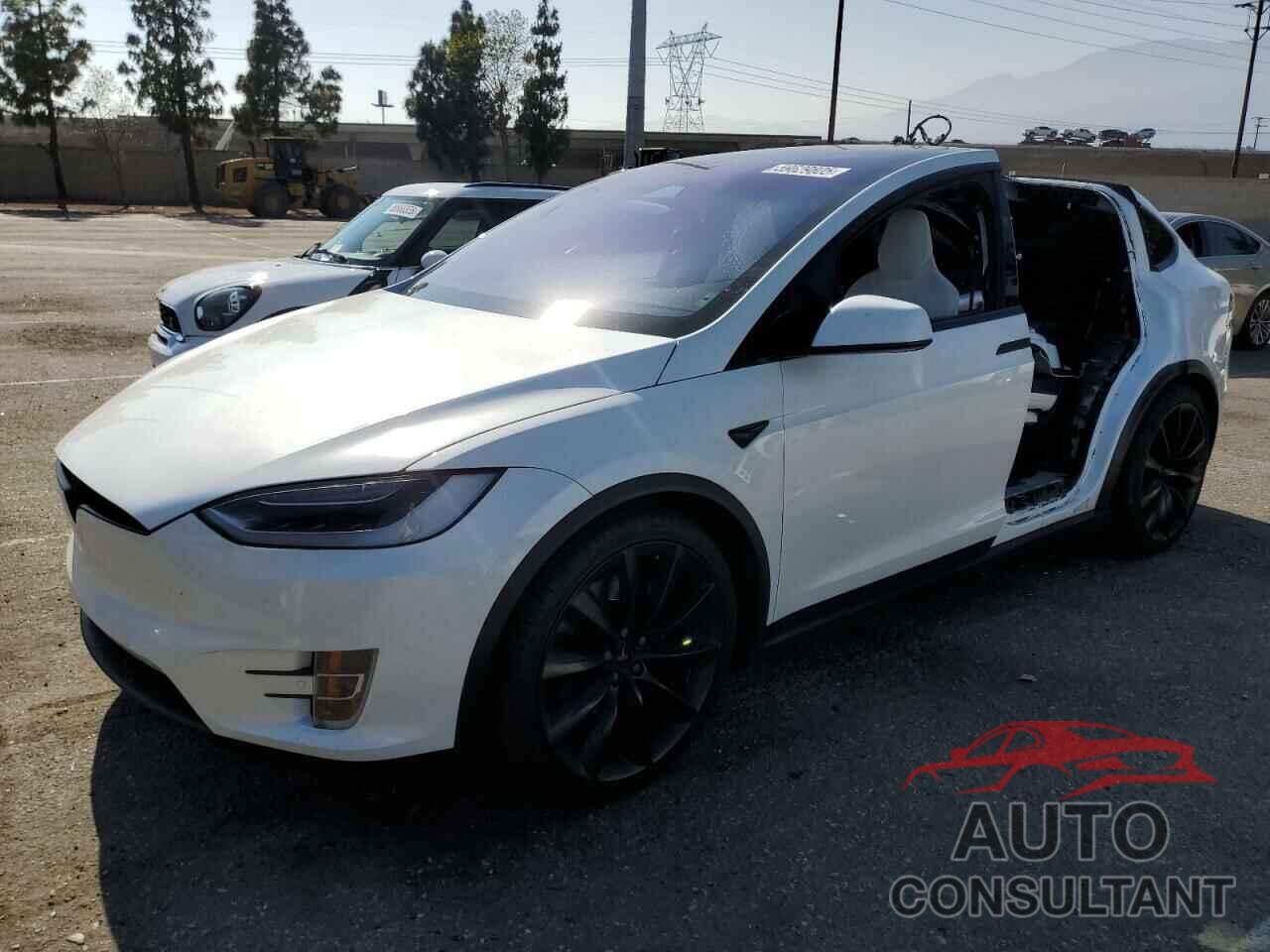 TESLA MODEL X 2018 - 5YJXCAE27JF139759