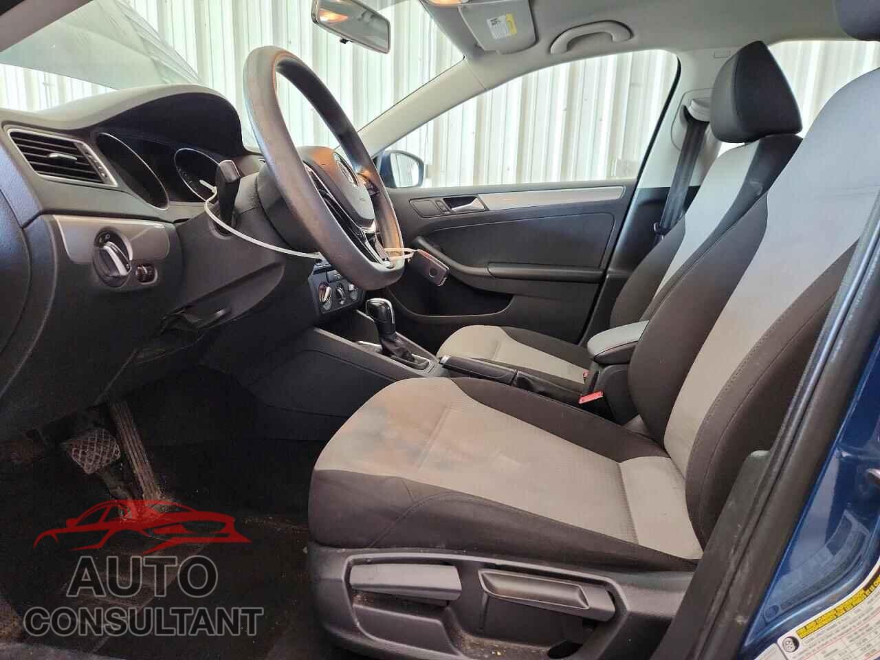 VOLKSWAGEN JETTA 2017 - 3VW2B7AJ4HM298593