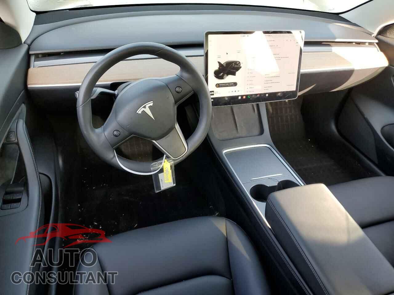 TESLA MODEL 3 2021 - 5YJ3E1EA2MF857563