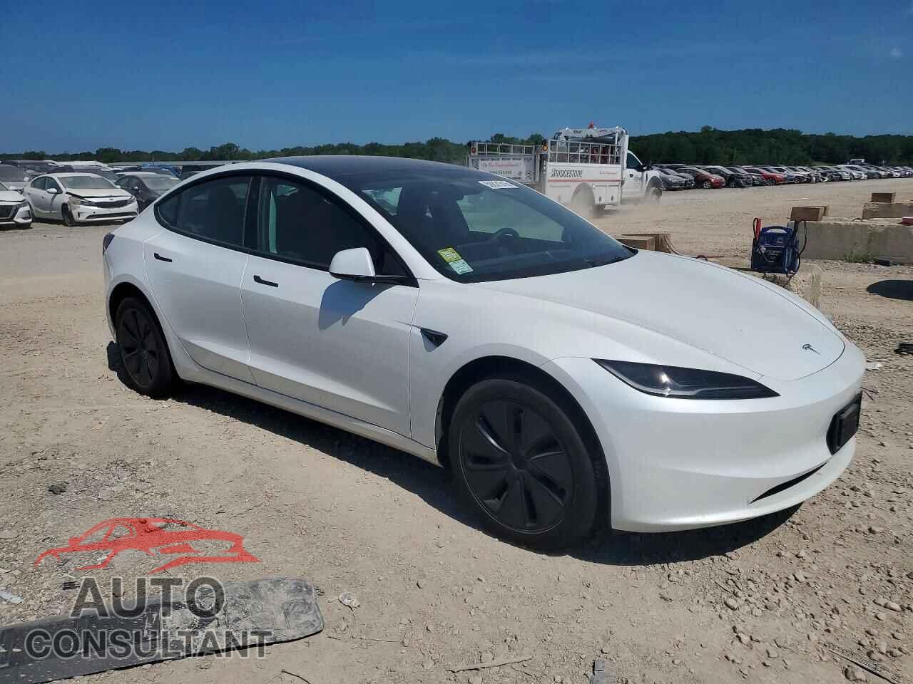 TESLA MODEL 3 2024 - 5YJ3E1EA7RF717550