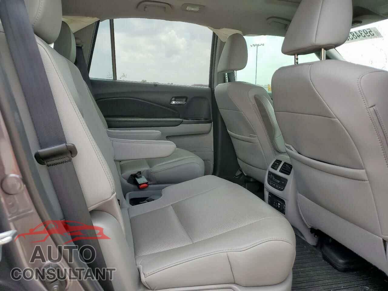 HONDA PILOT 2021 - 5FNYF6H09MB051707