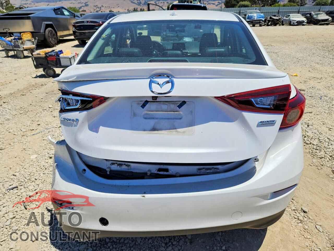 MAZDA 3 2017 - 3MZBN1V75HM123627