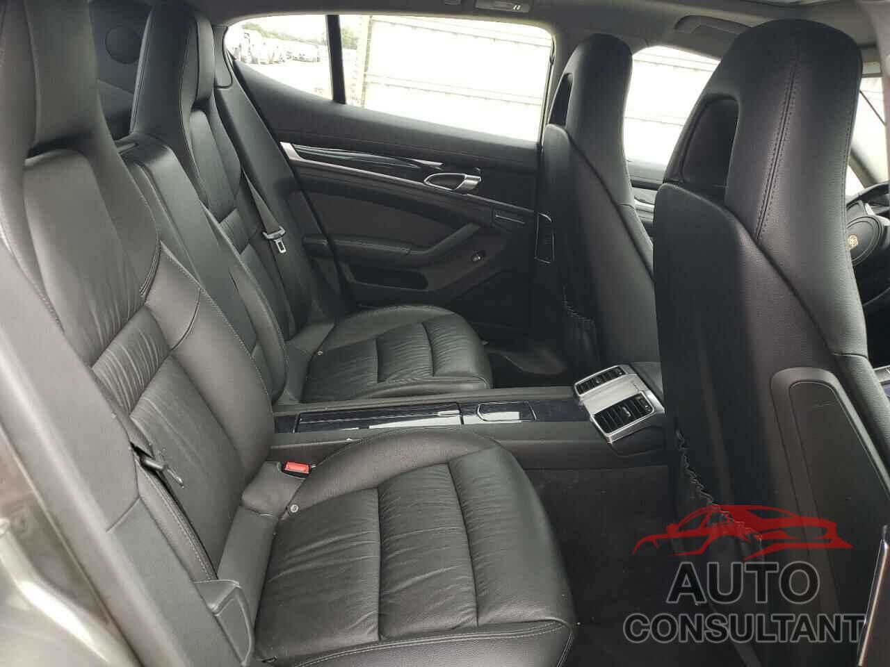 PORSCHE PANAMERA 2015 - WP0AA2A77FL005700