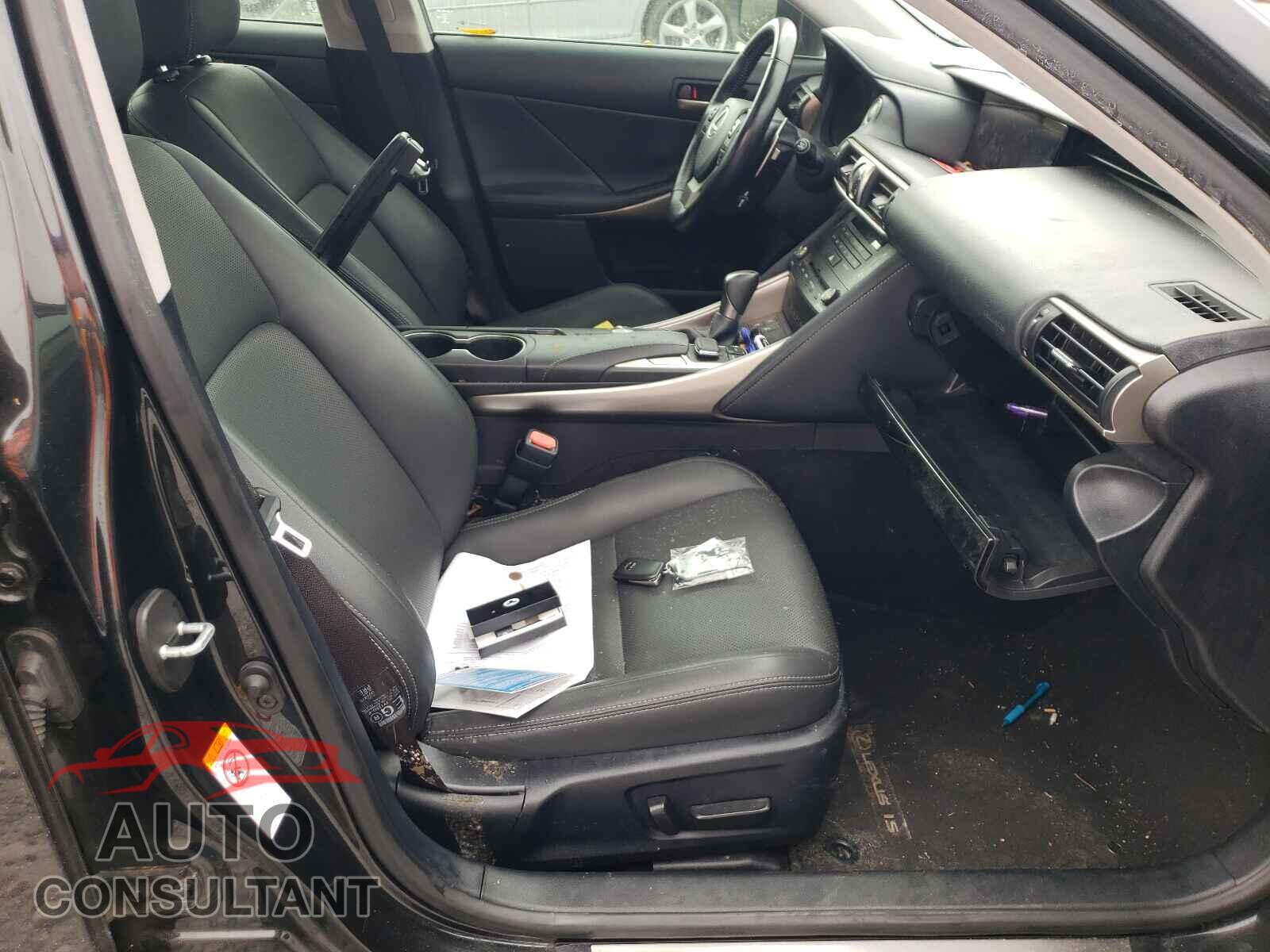 LEXUS IS 2019 - JTHBA1D2XK5086901