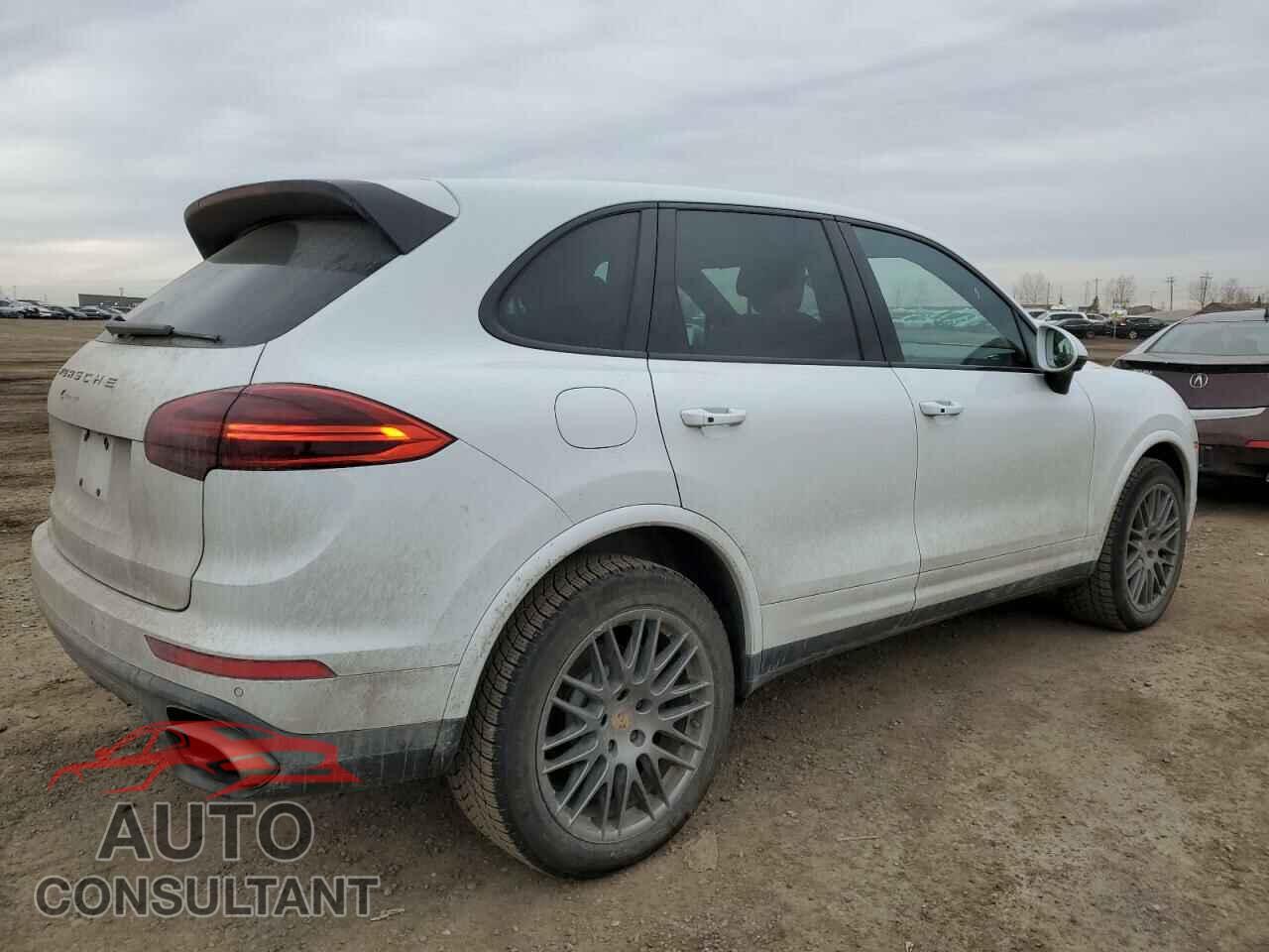 PORSCHE CAYENNE 2017 - WP1AA2A25HKA90662