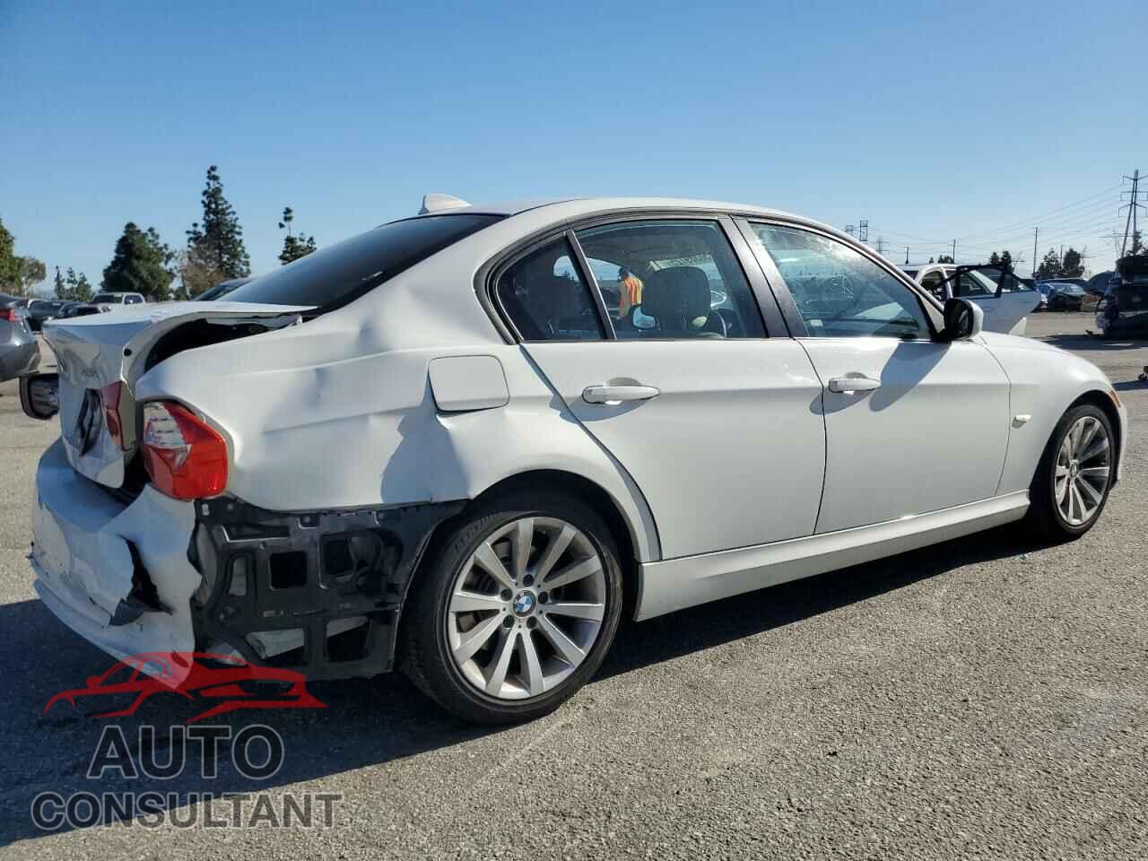 BMW 3 SERIES 2011 - WBAPH5C55BF093378