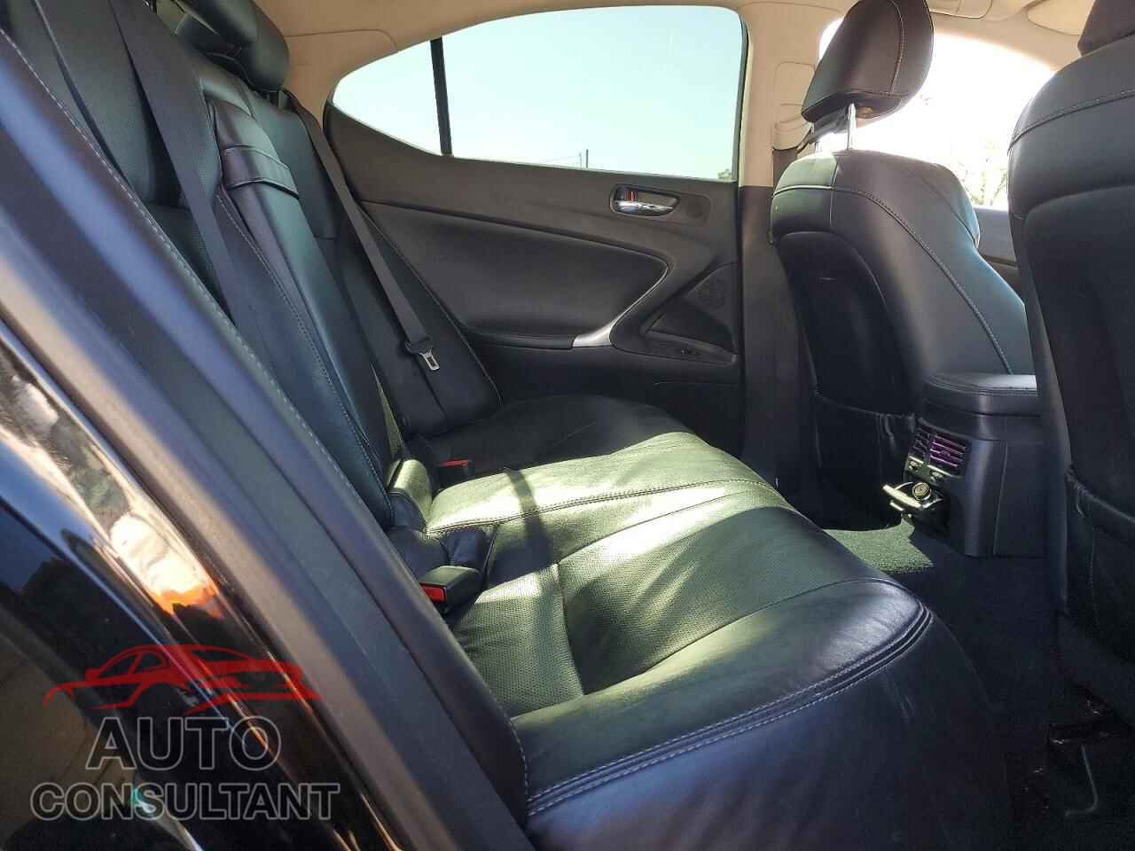 LEXUS IS 2011 - JTHBF5C21B5143349