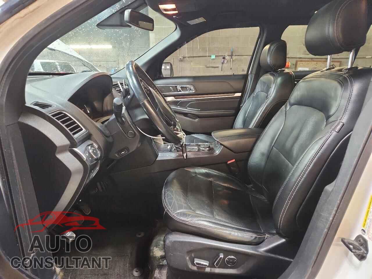 FORD EXPLORER 2017 - 1FM5K8F82HGE26542