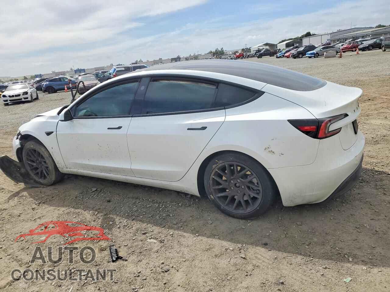 TESLA MODEL 3 2024 - 5YJ3E1EA5RF782798