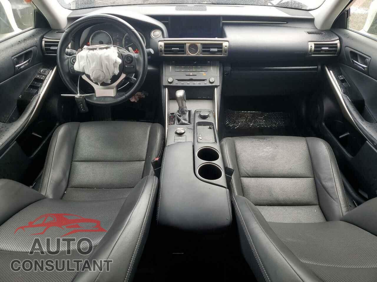 LEXUS IS 2016 - JTHBA1D22G5024142