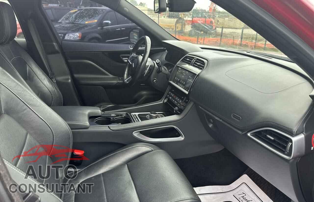 JAGUAR F-PACE 2017 - SADCM2BVXHA892046