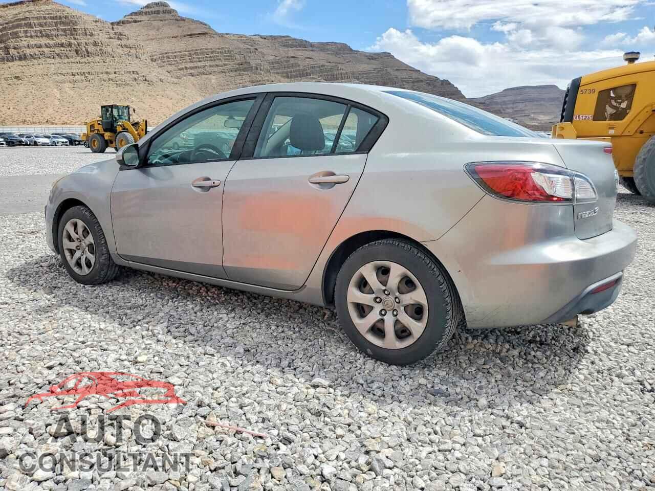 MAZDA 3 2011 - JM1BL1UF9B1496126