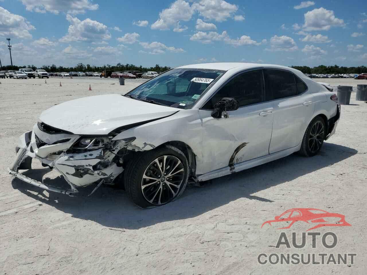 TOYOTA CAMRY 2019 - 4T1B11HK2KU703169