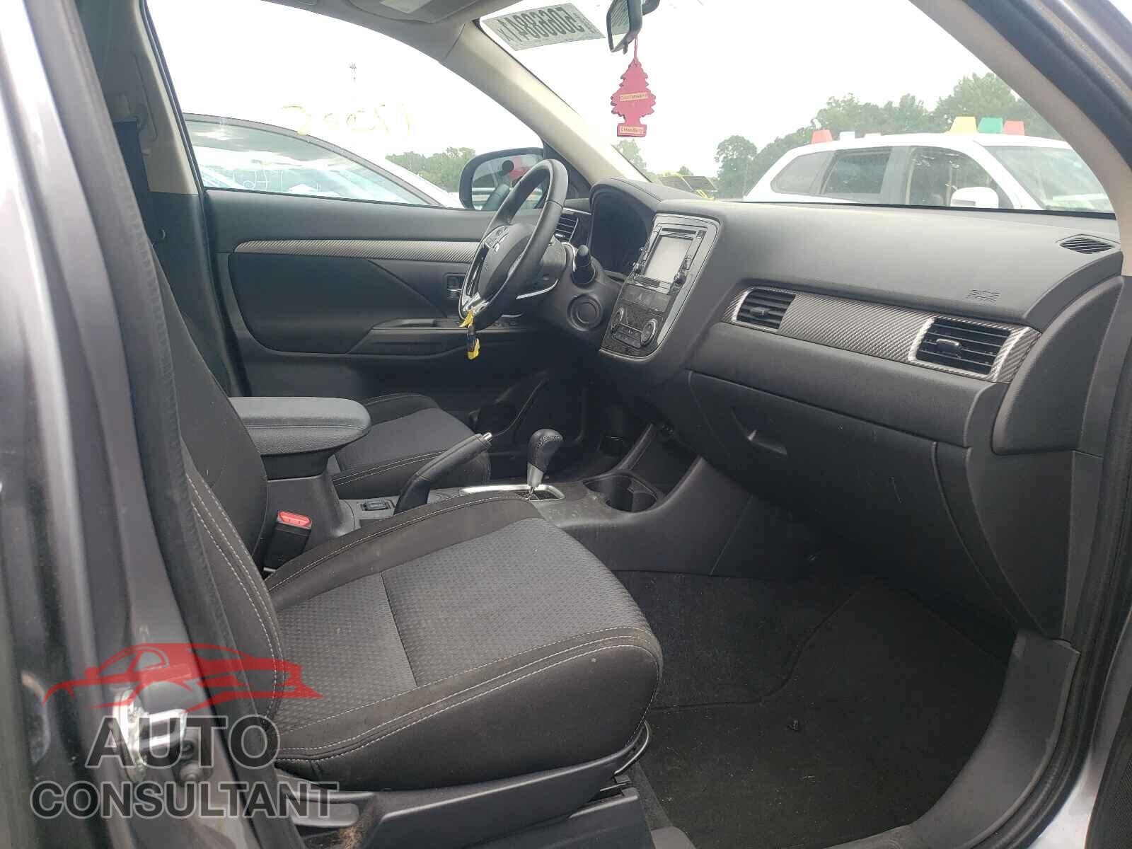 MITSUBISHI OUTLANDER 2016 - JA4AD3A30GZ062808