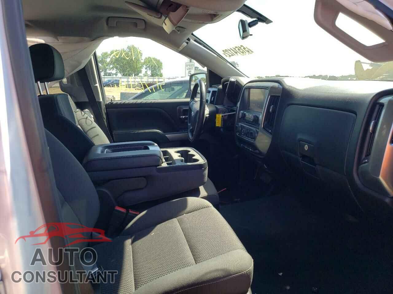 CHEVROLET SILVERADO 2018 - 3GCUKREC1JG614345