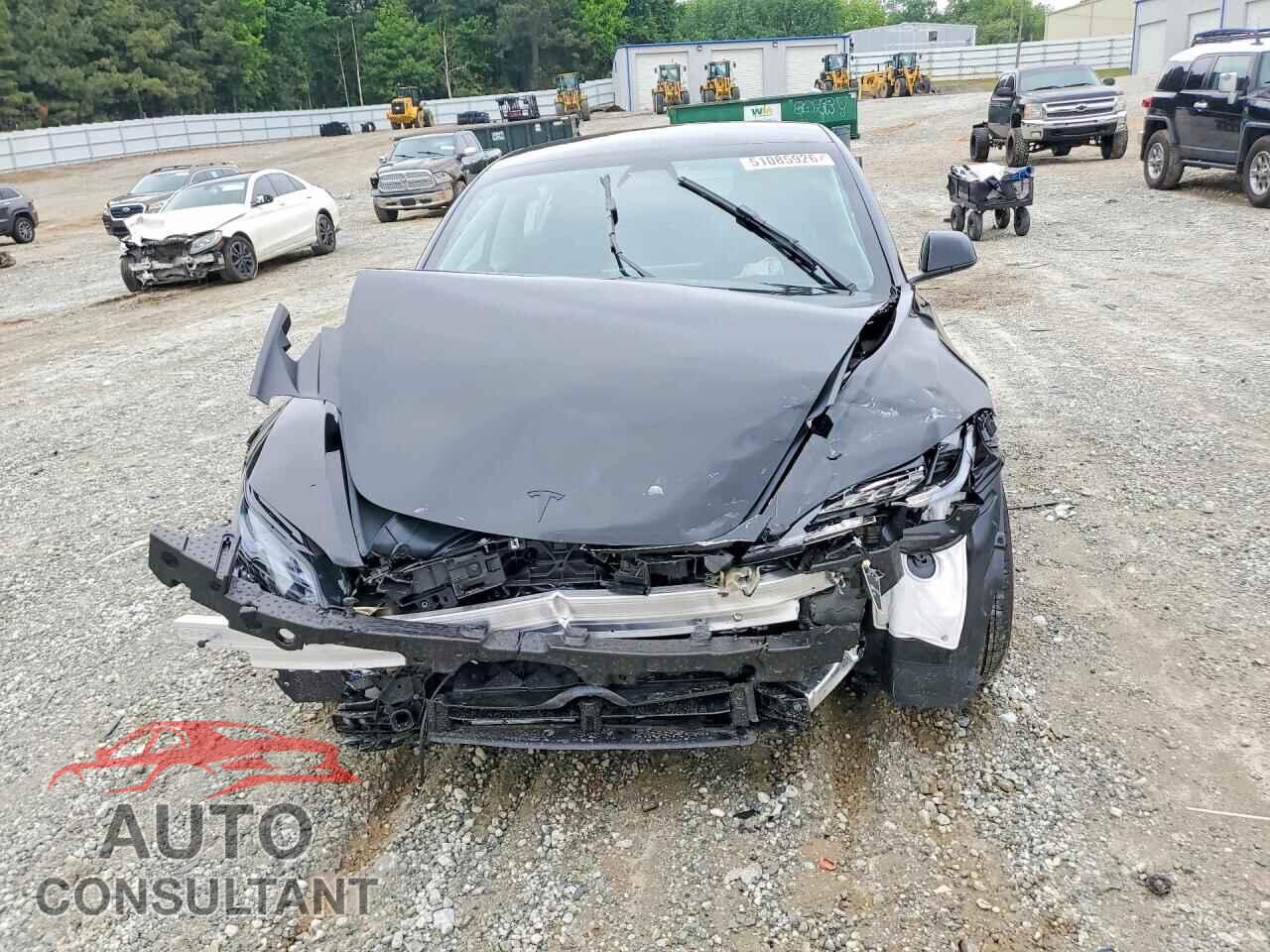 TESLA MODEL 3 2026 - 5YJ3E1EA3TF137056