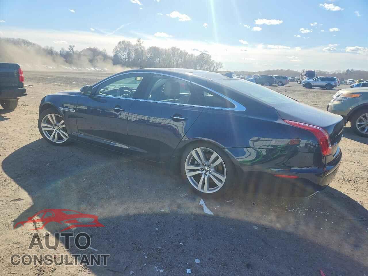 JAGUAR XJ 2013 - SAJWJ1CD7D8V47268