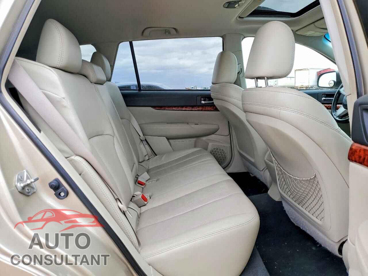 SUBARU OUTBACK 2010 - 4S4BRBKC8A3376037