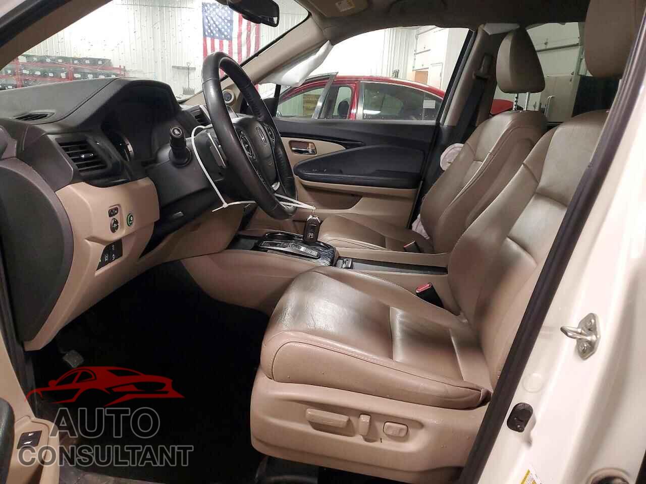 HONDA PILOT 2018 - 5FNYF6H96JB070077