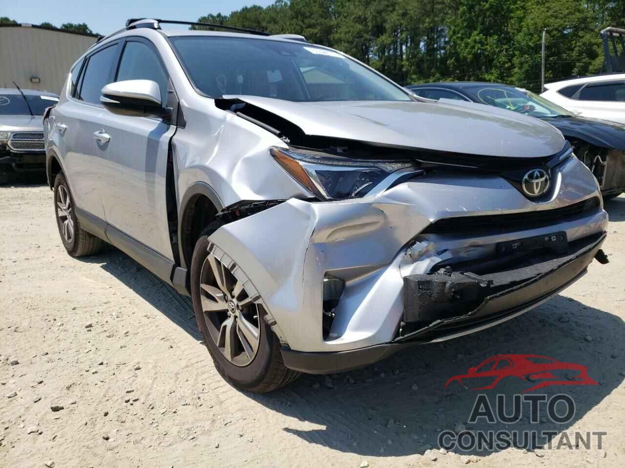 TOYOTA RAV4 2018 - JTMRFREV2JD228929