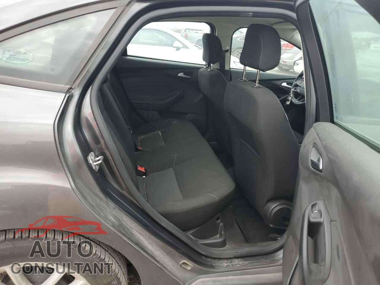 FORD FOCUS 2018 - 1FADP3F20JL223152