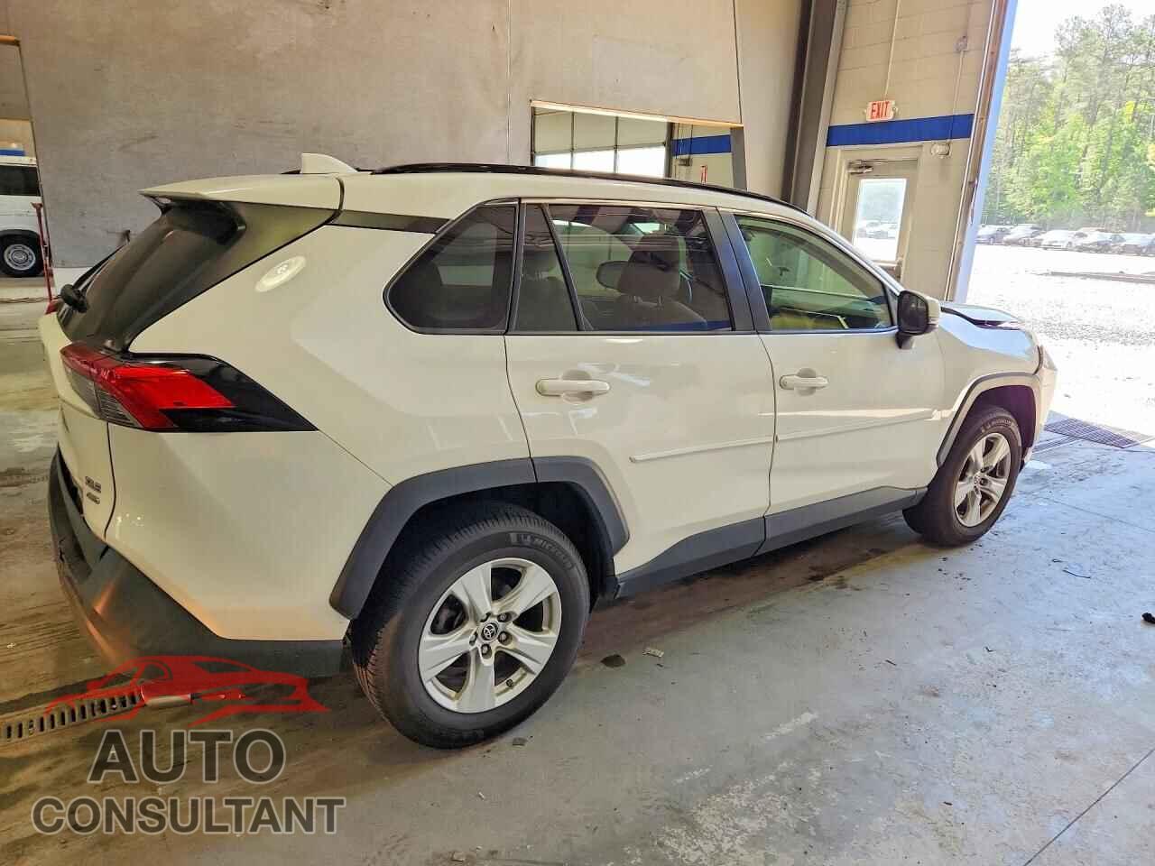 TOYOTA RAV4 2019 - JTMP1RFV8KD042981