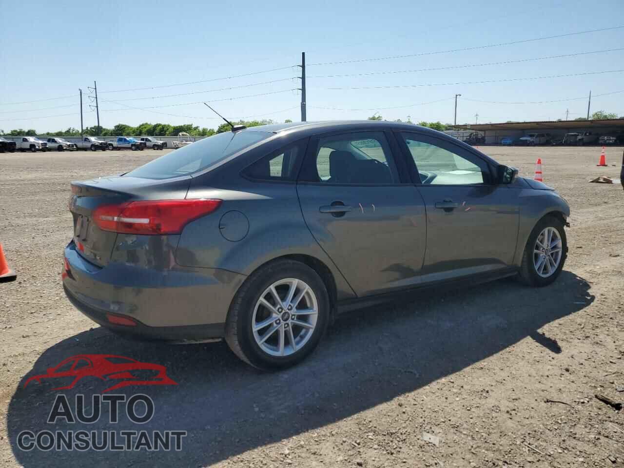 FORD FOCUS 2017 - 1FADP3F29HL271999