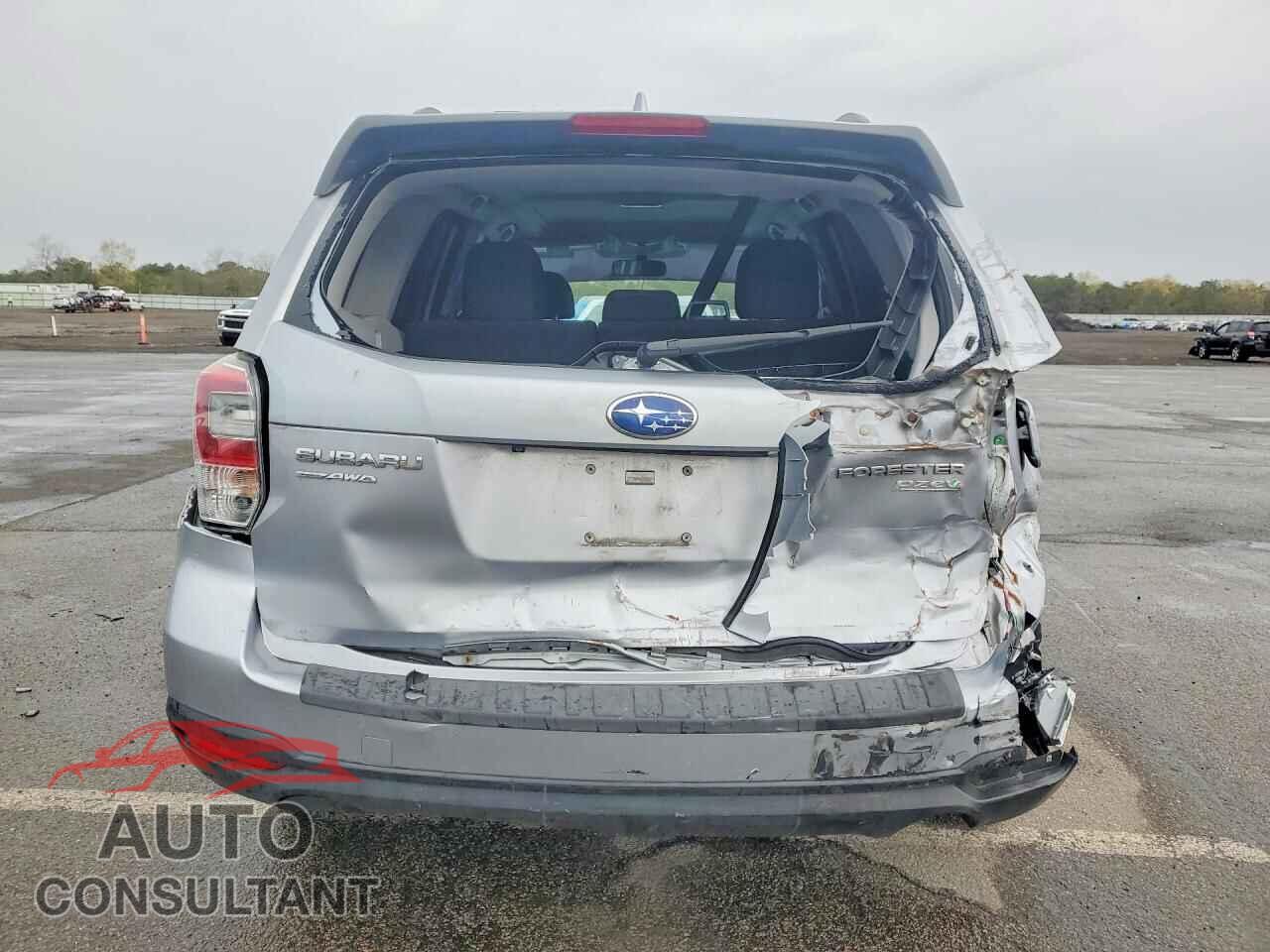 SUBARU FORESTER 2017 - JF2SJAEC8HH489616