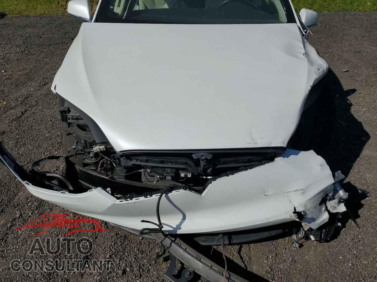 TESLA MODEL X 2017 - 5YJXCAE26HF076356