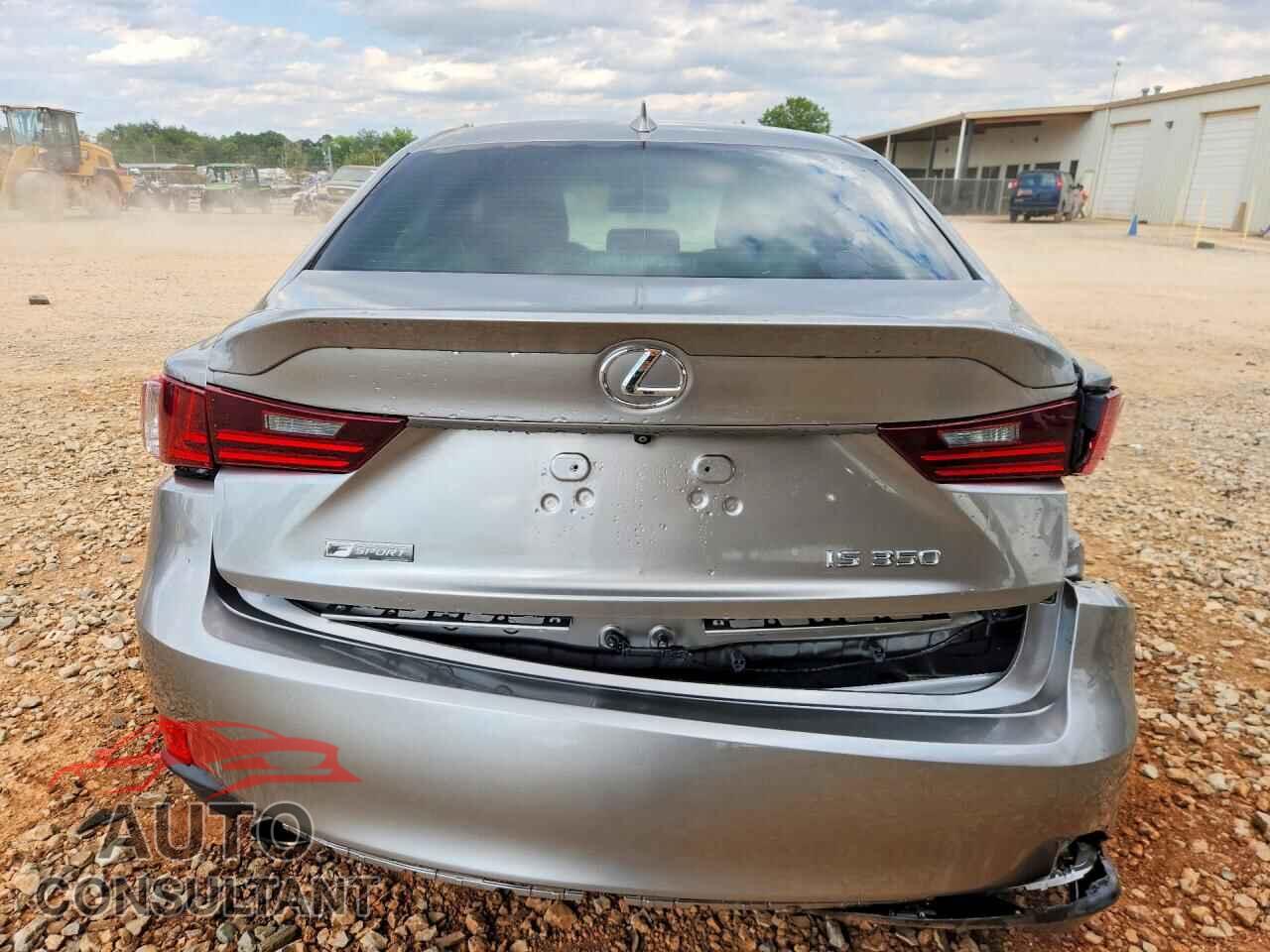 LEXUS IS 2015 - JTHBE1D23F5018420
