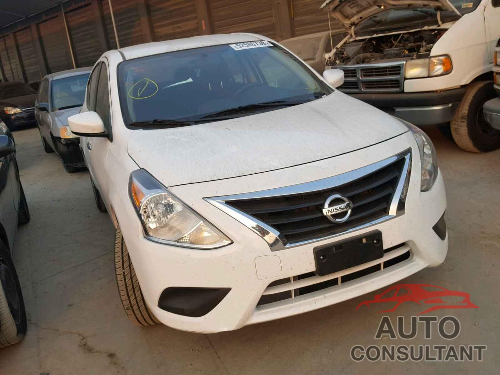 NISSAN VERSA 2018 - 3N1CN7AP0JL873953