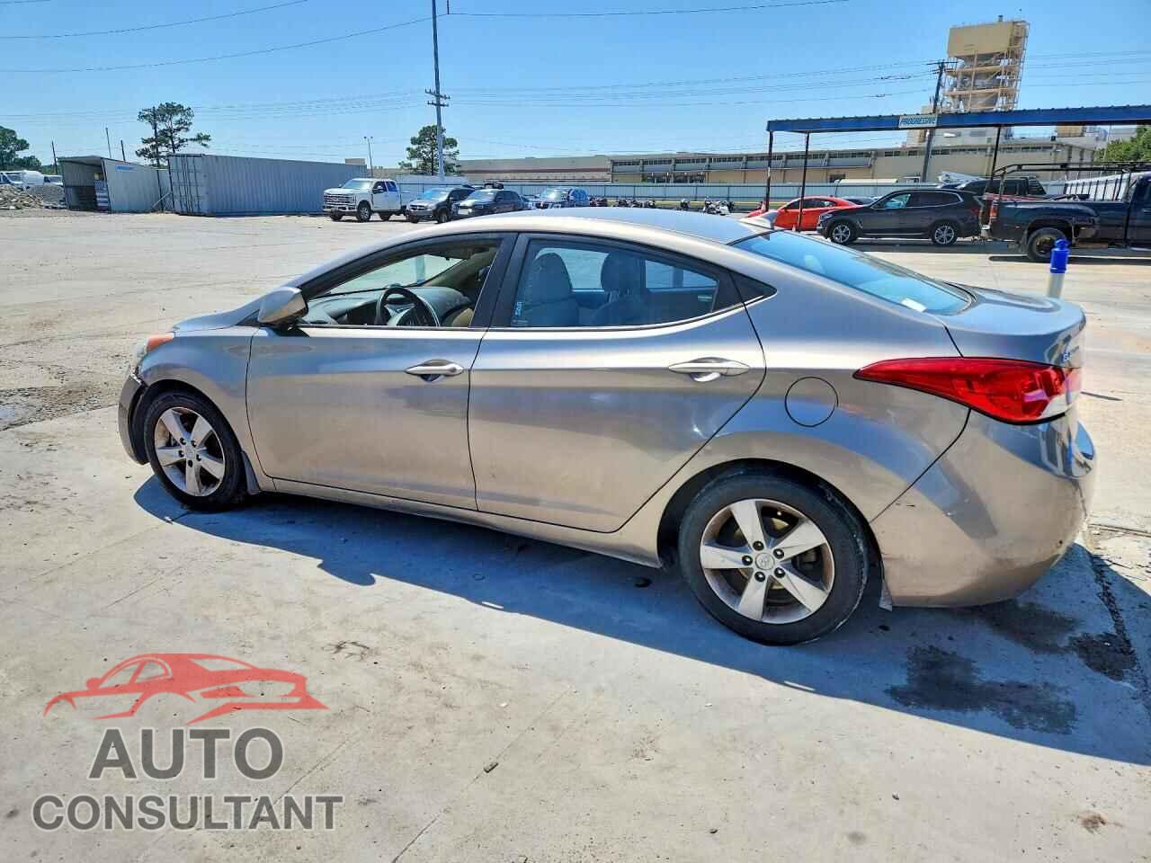 HYUNDAI ELANTRA 2013 - 5NPDH4AE0DH291412