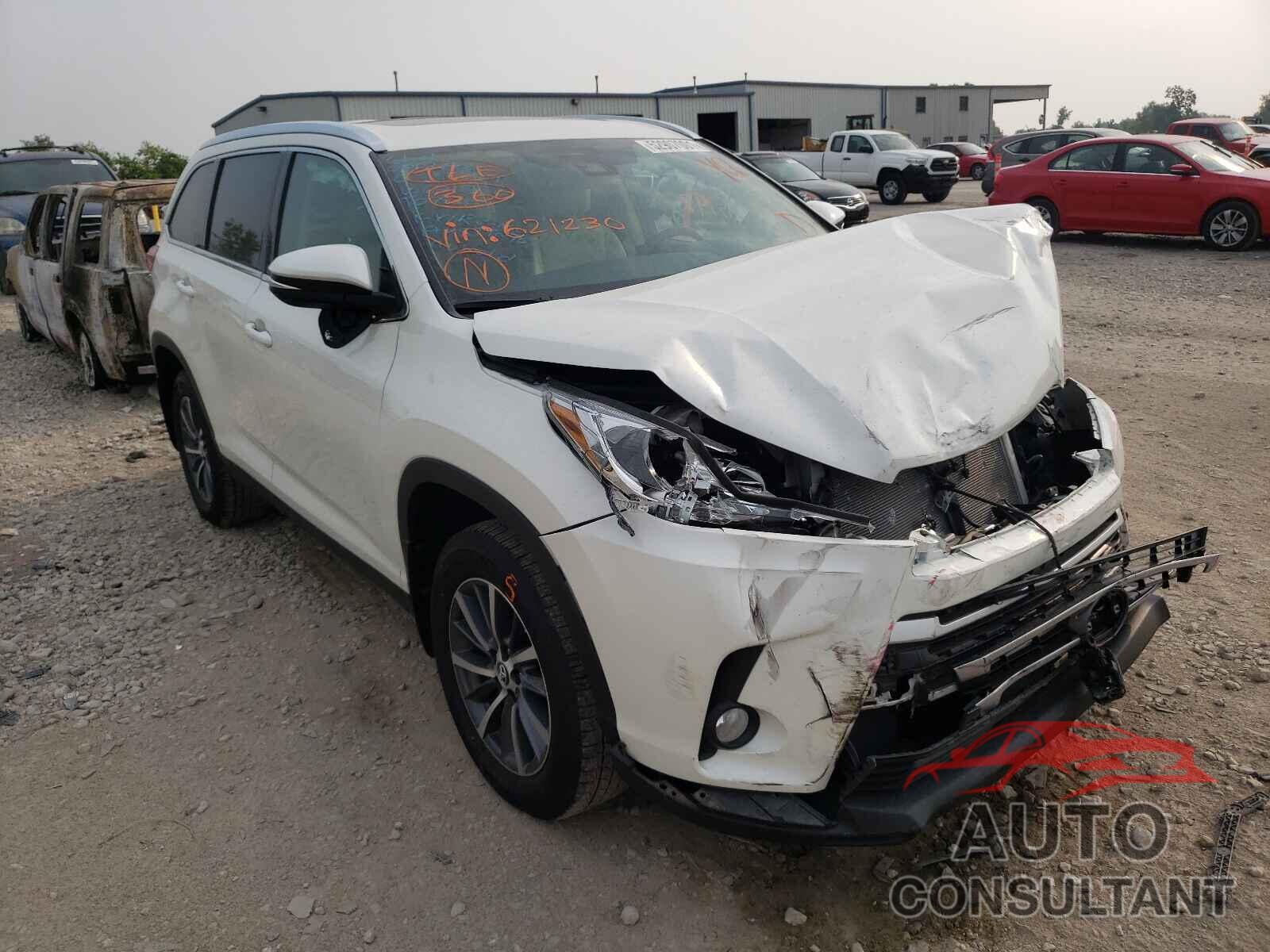 TOYOTA HIGHLANDER 2019 - 5TDJZRFH3KS621230