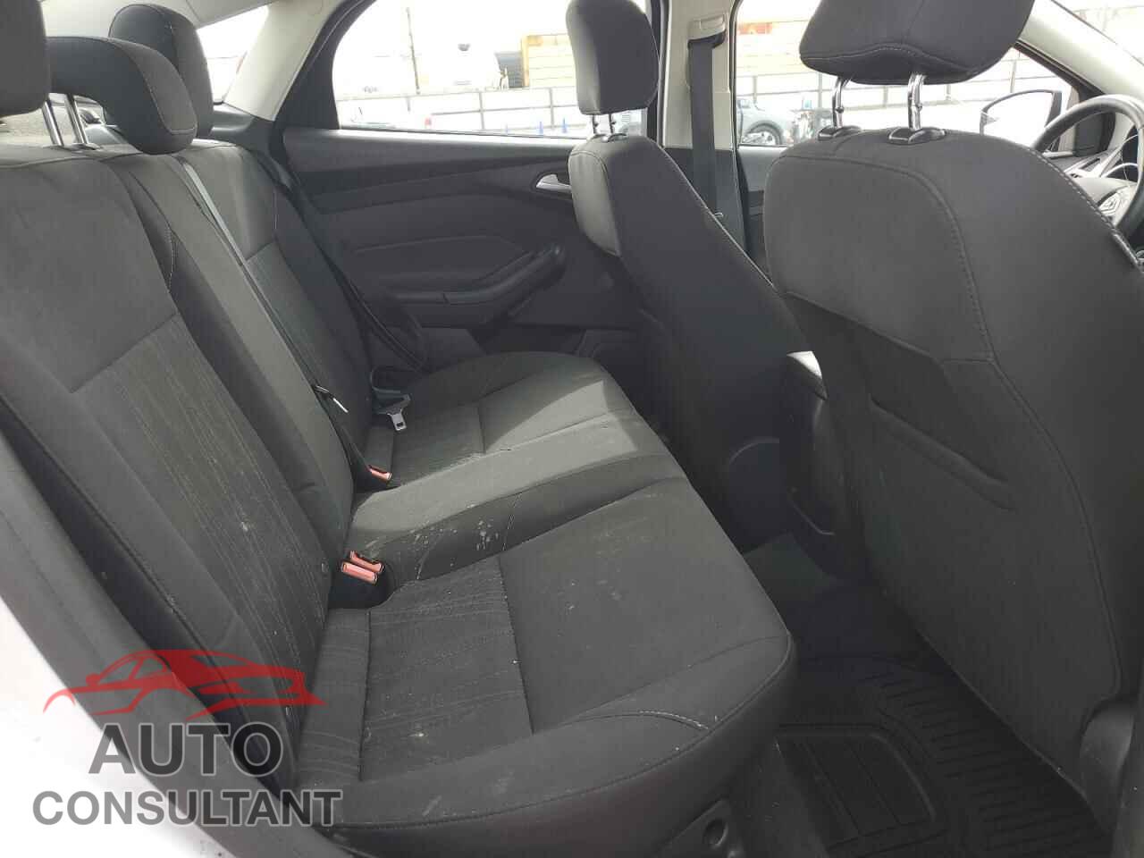 FORD FOCUS 2016 - 1FADP3F25GL324745