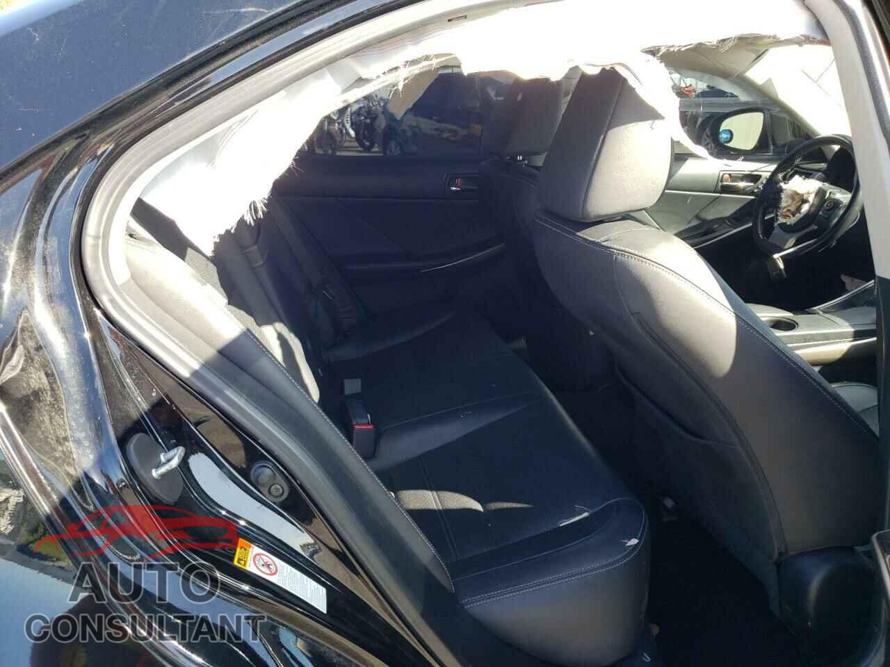 LEXUS IS 2016 - JTHBA1D24G5010405