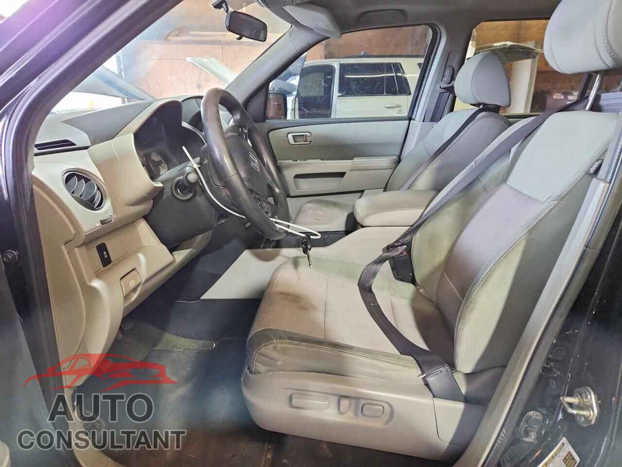 HONDA PILOT 2015 - 5FNYF4H37FB031599