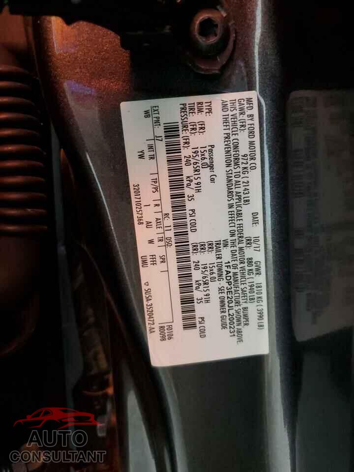 FORD FOCUS 2018 - 1FADP3E20JL200231