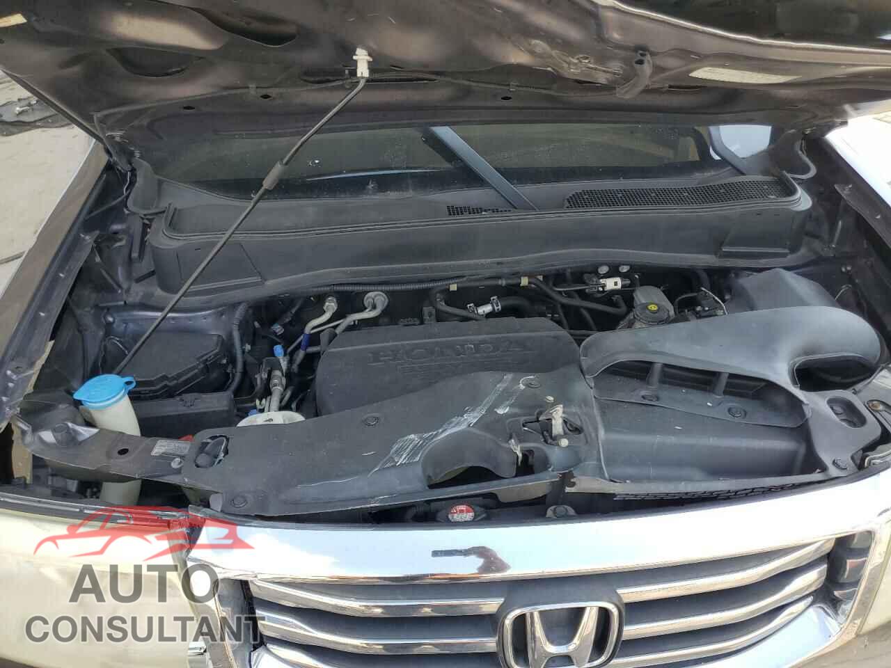 HONDA PILOT 2015 - 5FNYF3H30FB034600