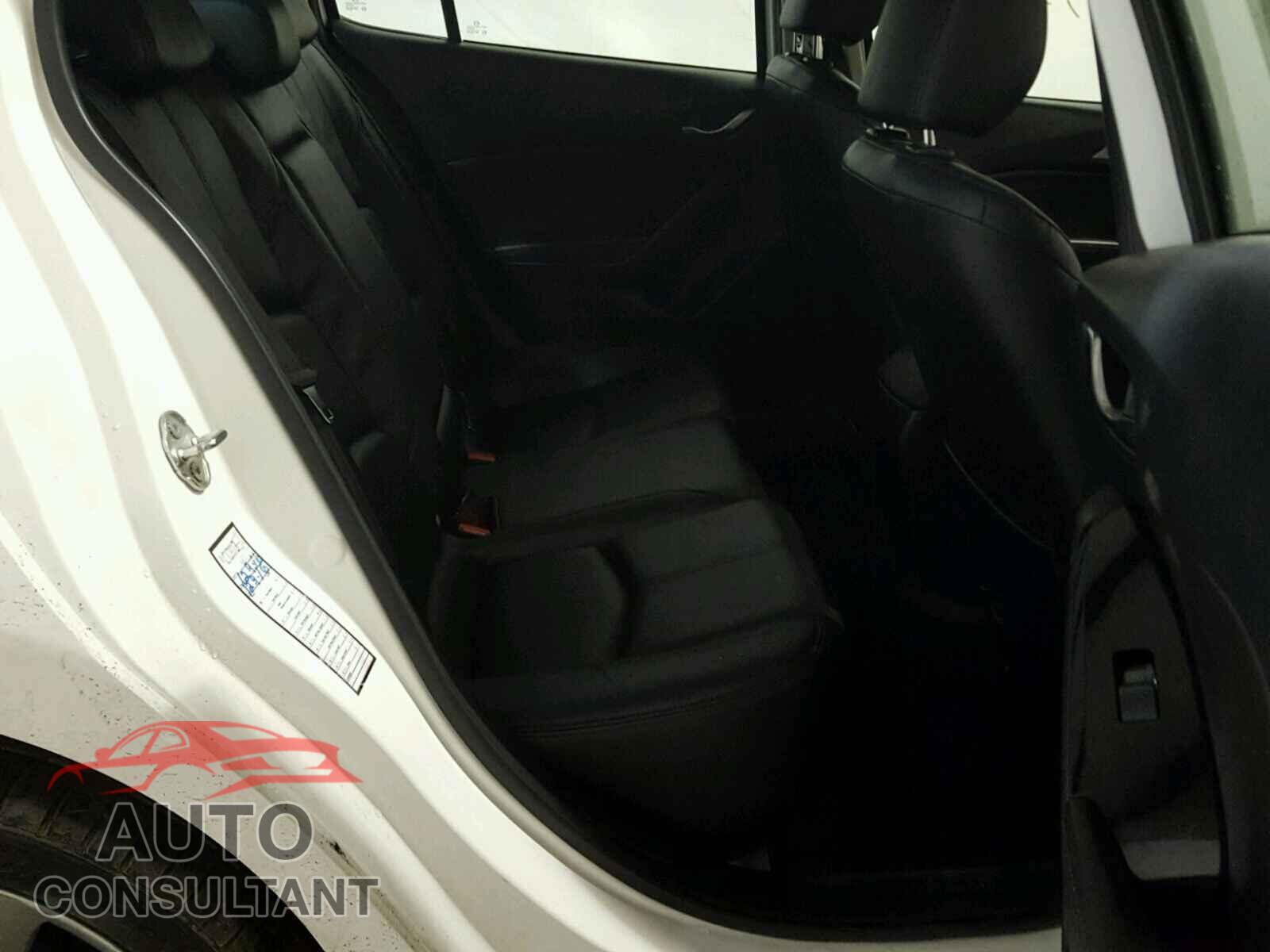 MAZDA 3 2017 - 3MZBN1V73HM108981