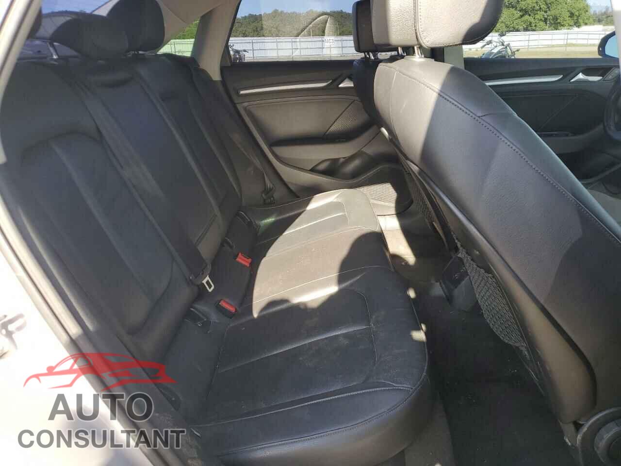 AUDI A3 2015 - WAUBFGFF0F1010135
