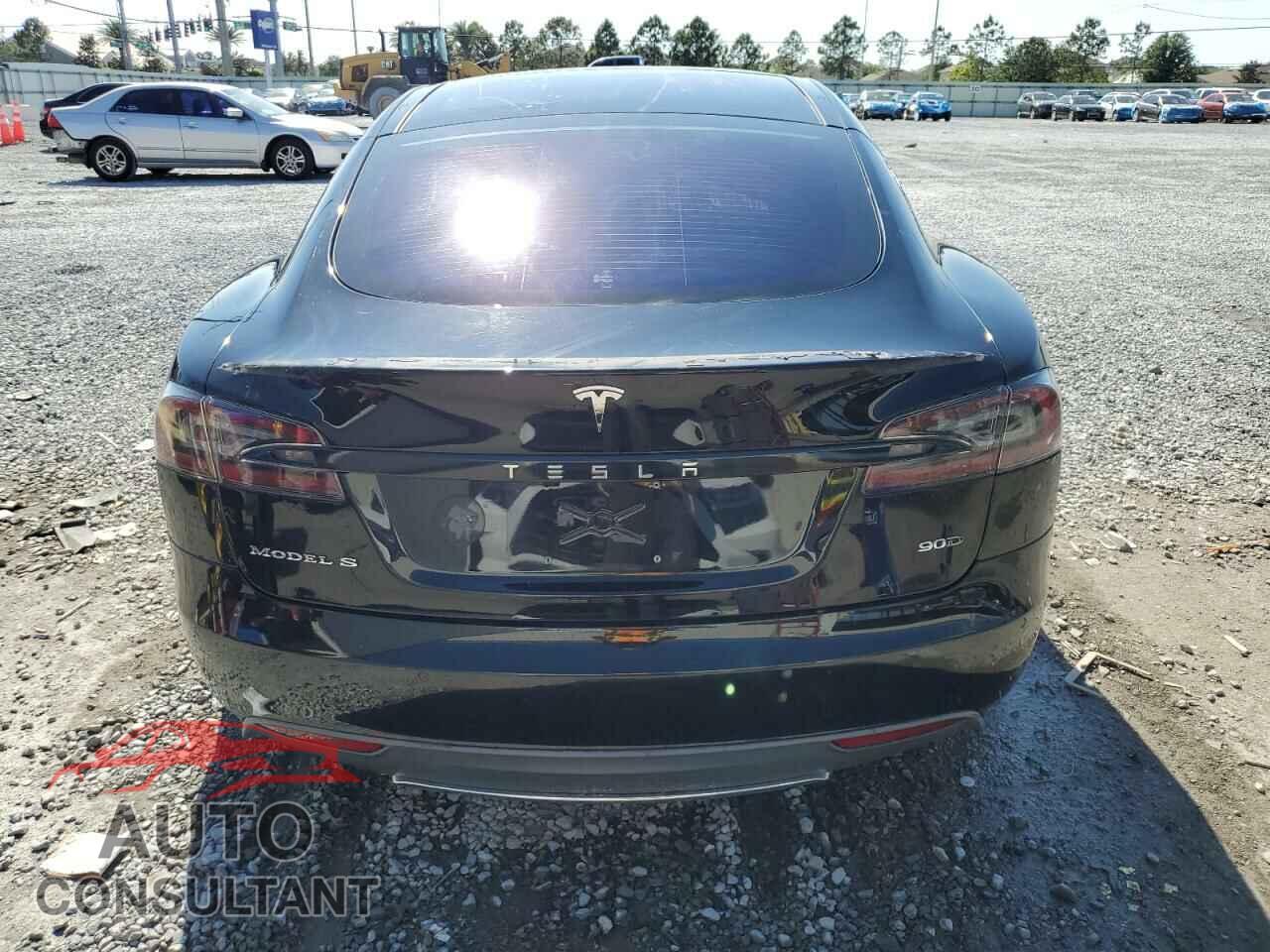 TESLA MODEL S 2015 - 5YJSA1E25FF108839