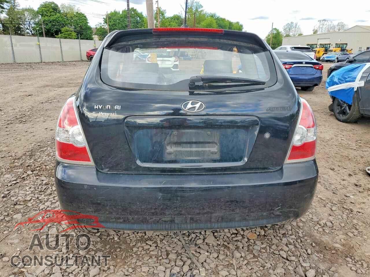 HYUNDAI ACCENT 2011 - KMHCM3AC6BU200450