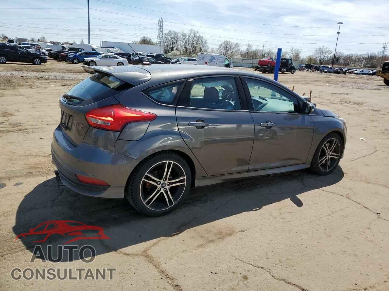FORD FOCUS 2016 - 1FADP3L94GL202573