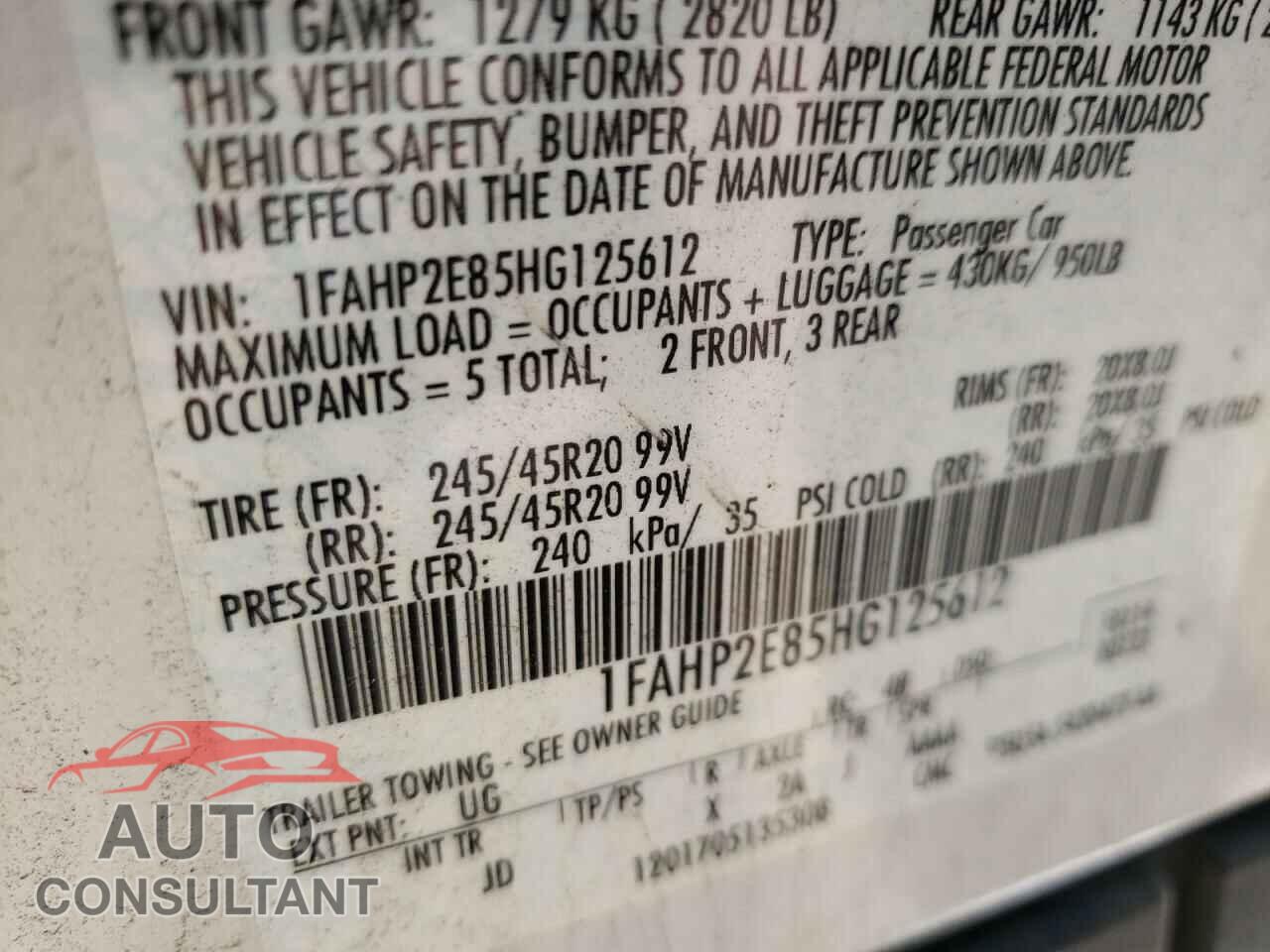 FORD TAURUS 2017 - 1FAHP2E85HG125612