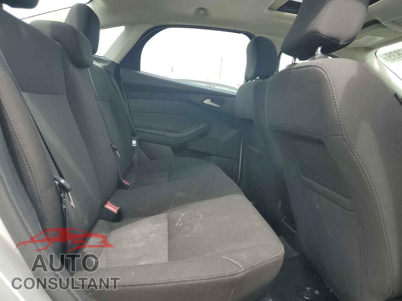 FORD FOCUS 2015 - 1FADP3F2XFL383398