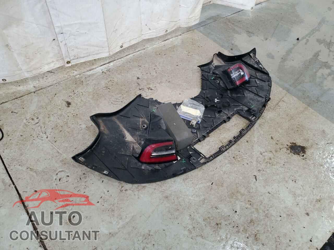 TESLA MODEL 3 2022 - 5YJ3E1EA5NF371945